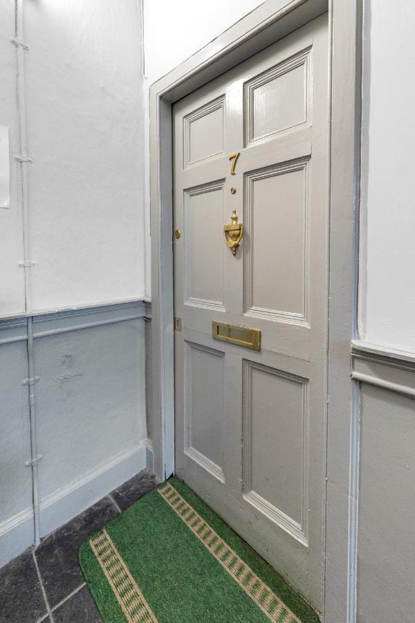Unique 2 Bedroom Castle Suite Apartment - Near Edinburgh Castle & Royal Mile Exterior foto