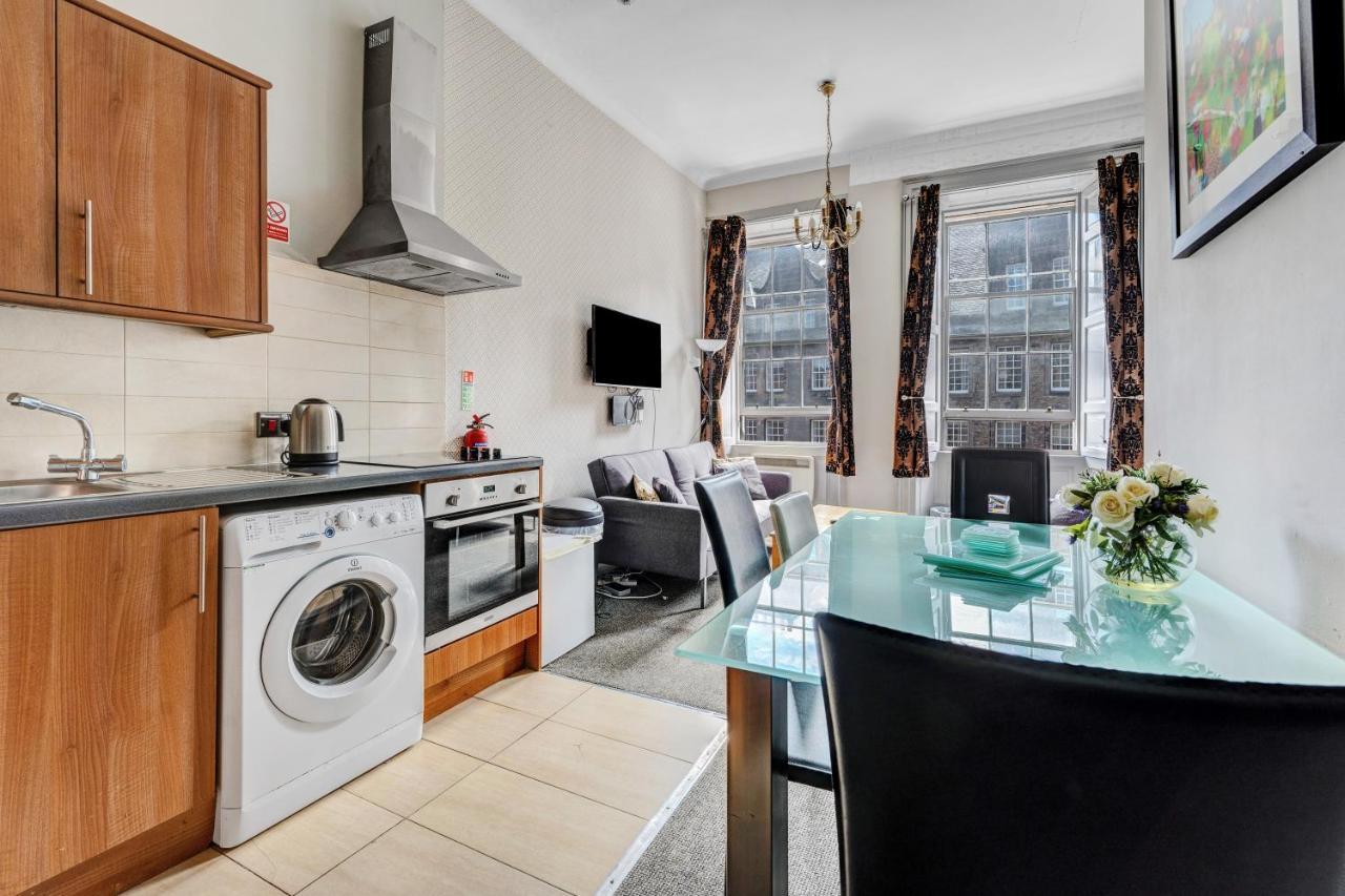 Unique 2 Bedroom Castle Suite Apartment - Near Edinburgh Castle & Royal Mile Exterior foto